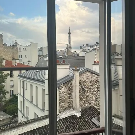 Views Of The Effeil Tower- 1 - Calme * Parigi